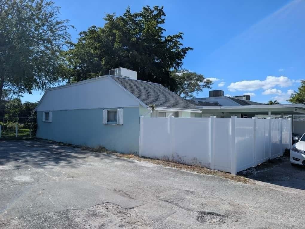 9322 Sw 5th St - Photo 2 of 12