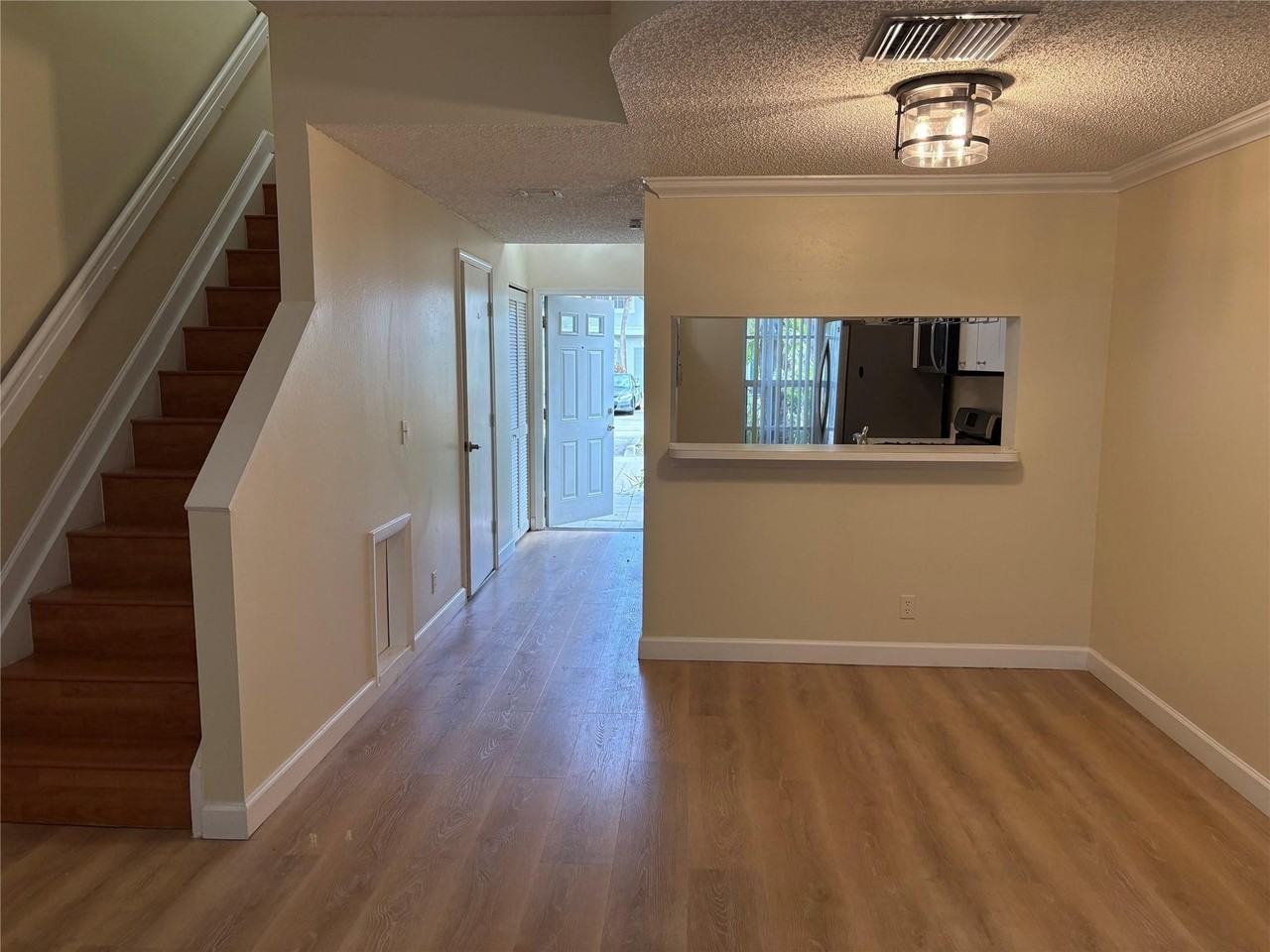 7835 Dixie Beach Cir Unit 7835 - Photo 6 of 10