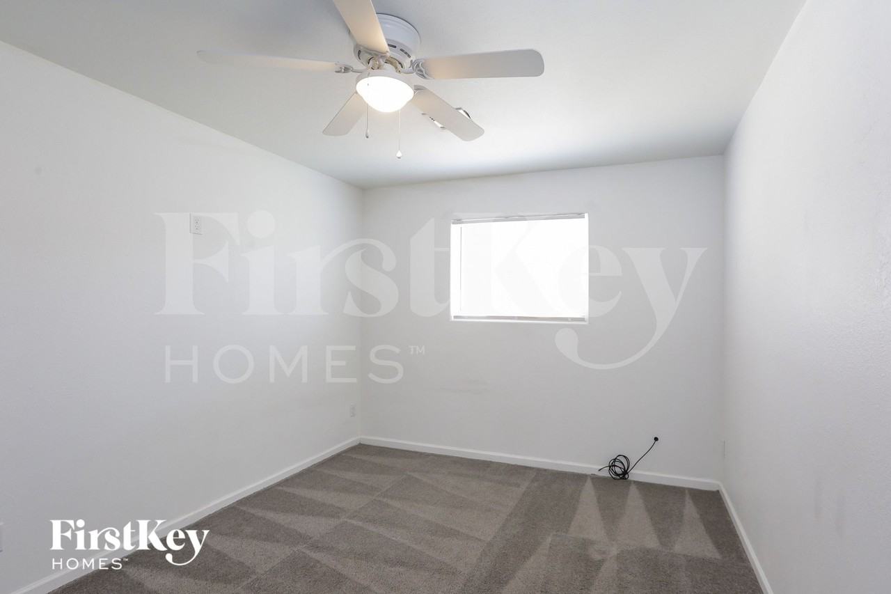 4538 W Palo Verde Ave - Photo 7 of 15