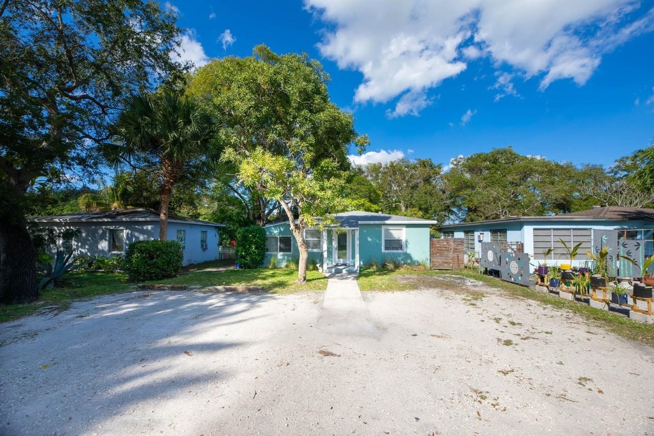 1317 Sw 31st St - Photo 3 of 28