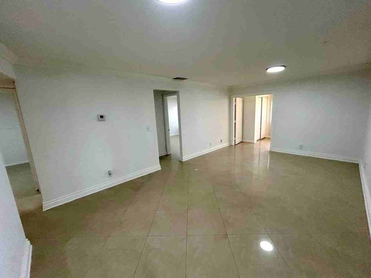 7931 Southgate Blvd Apt E8 - Photo 6 of 23