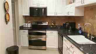 625 Oaks Dr Apt 704 - Photo 1 of 1