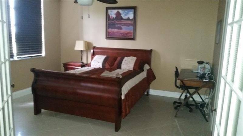 625 Oaks Dr Apt 704 - Photo 4 of 14