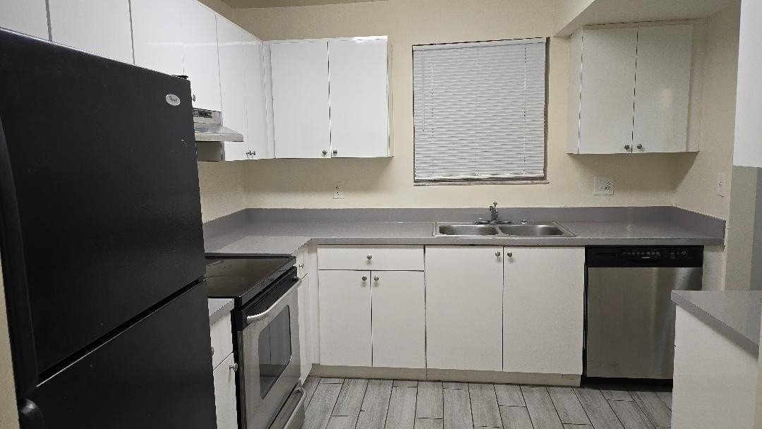 2810 Riverside Dr #202 - Photo 7 of 20