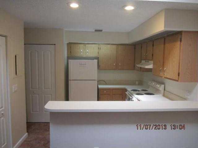 1813 Racquet Ct Unit 1813 - Photo 4 of 6
