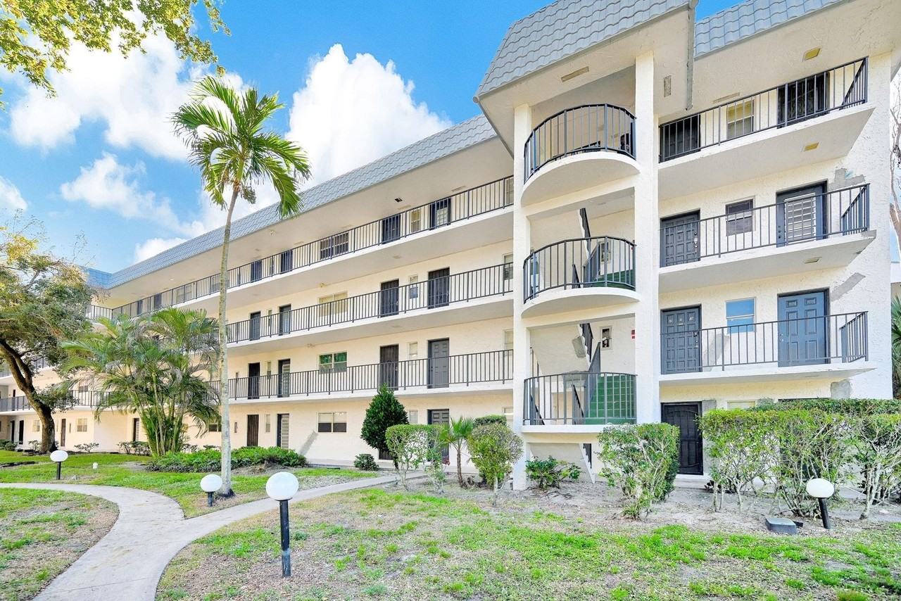 3360 Spanish Moss Ter Apt 311 - Photo 2 of 36