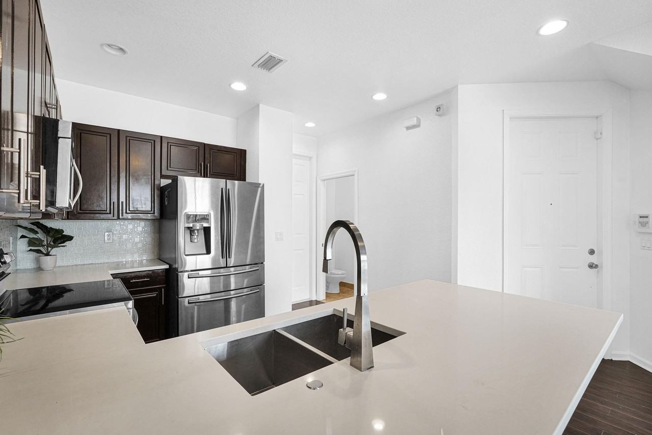 1427 Nw 34th Way Unit 1427 - Photo 6 of 49