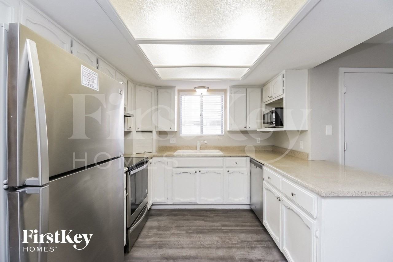 3928 E Garnet Cir - Photo 6 of 15