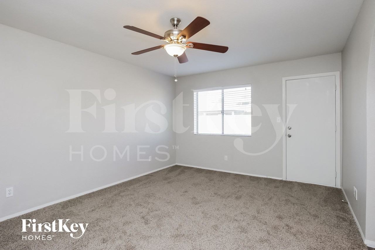 3928 E Garnet Cir - Photo 7 of 15