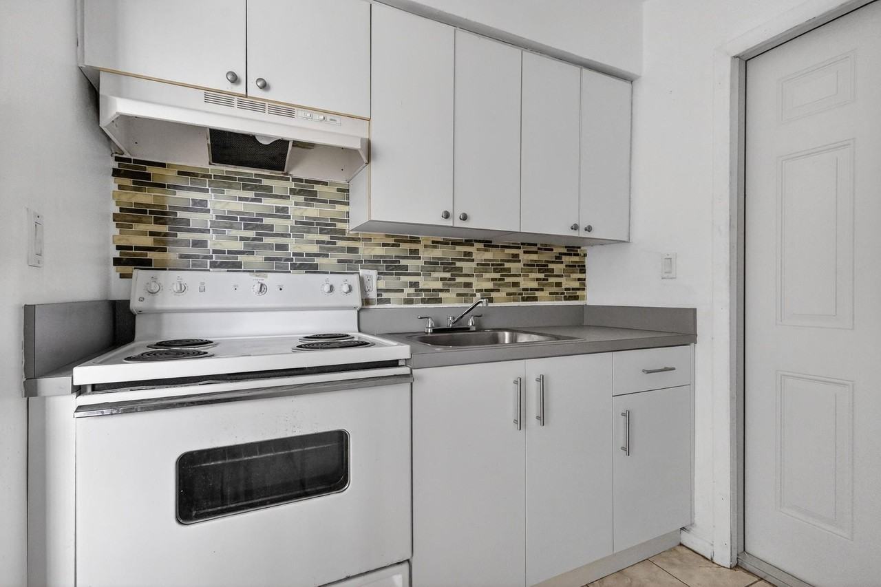 125 Nw 12th Ave #B - Photo 5 of 12