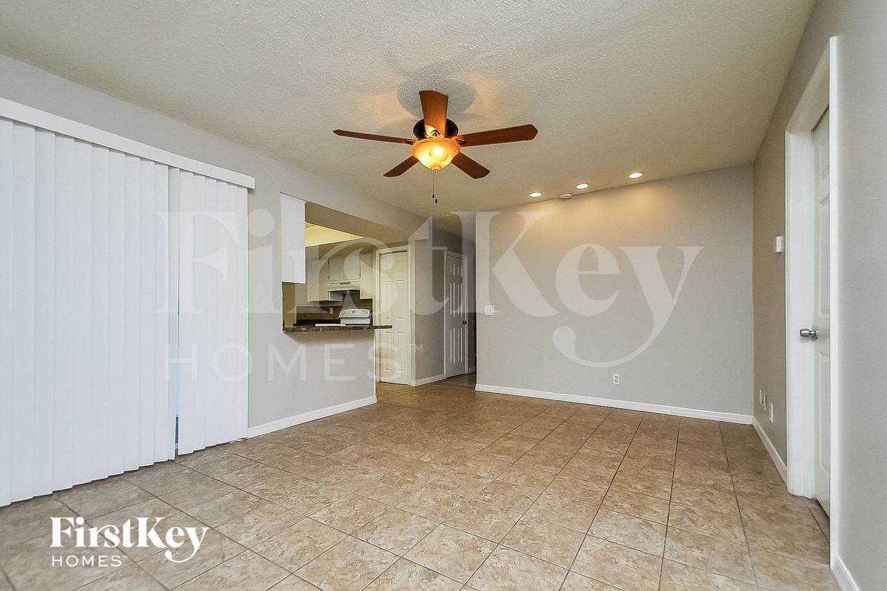 3503 Cindy Ln - Photo 4 of 15