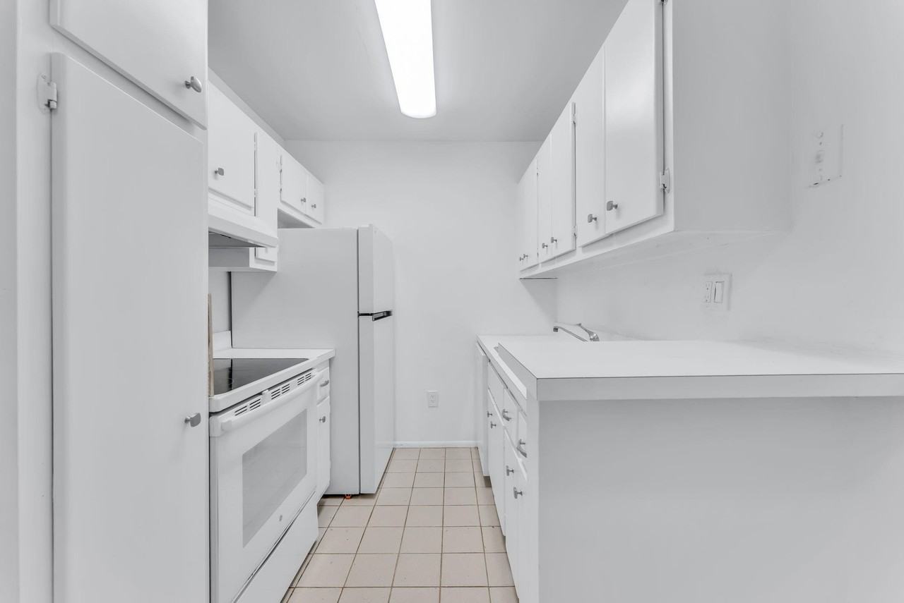 10790 N Kendall Dr Apt C15 - Photo 5 of 20