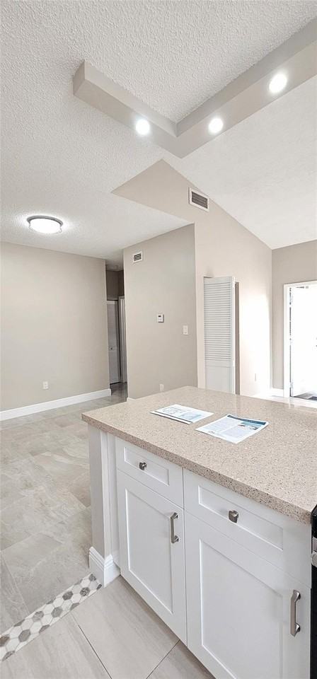 1761 Nw 96th Ter Unit 3g - Photo 4 of 39