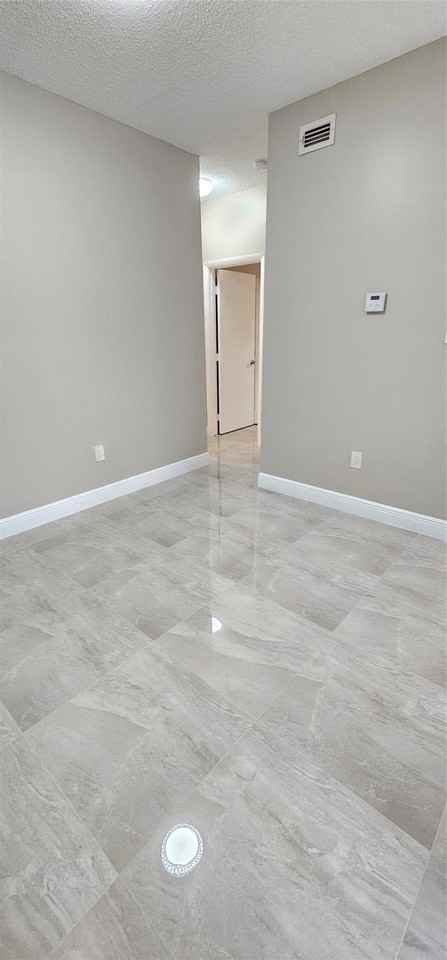 1761 Nw 96th Ter Unit 3g - Photo 7 of 39