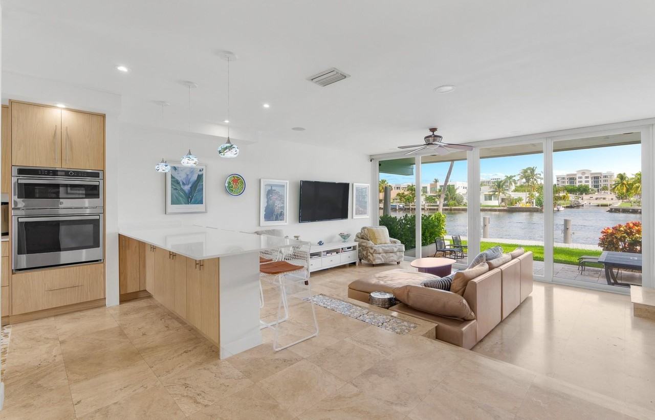 426 Se 17th Ter - Photo 4 of 29