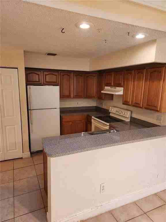 2046 Winners Cir Unit 2046 - Photo 4 of 7