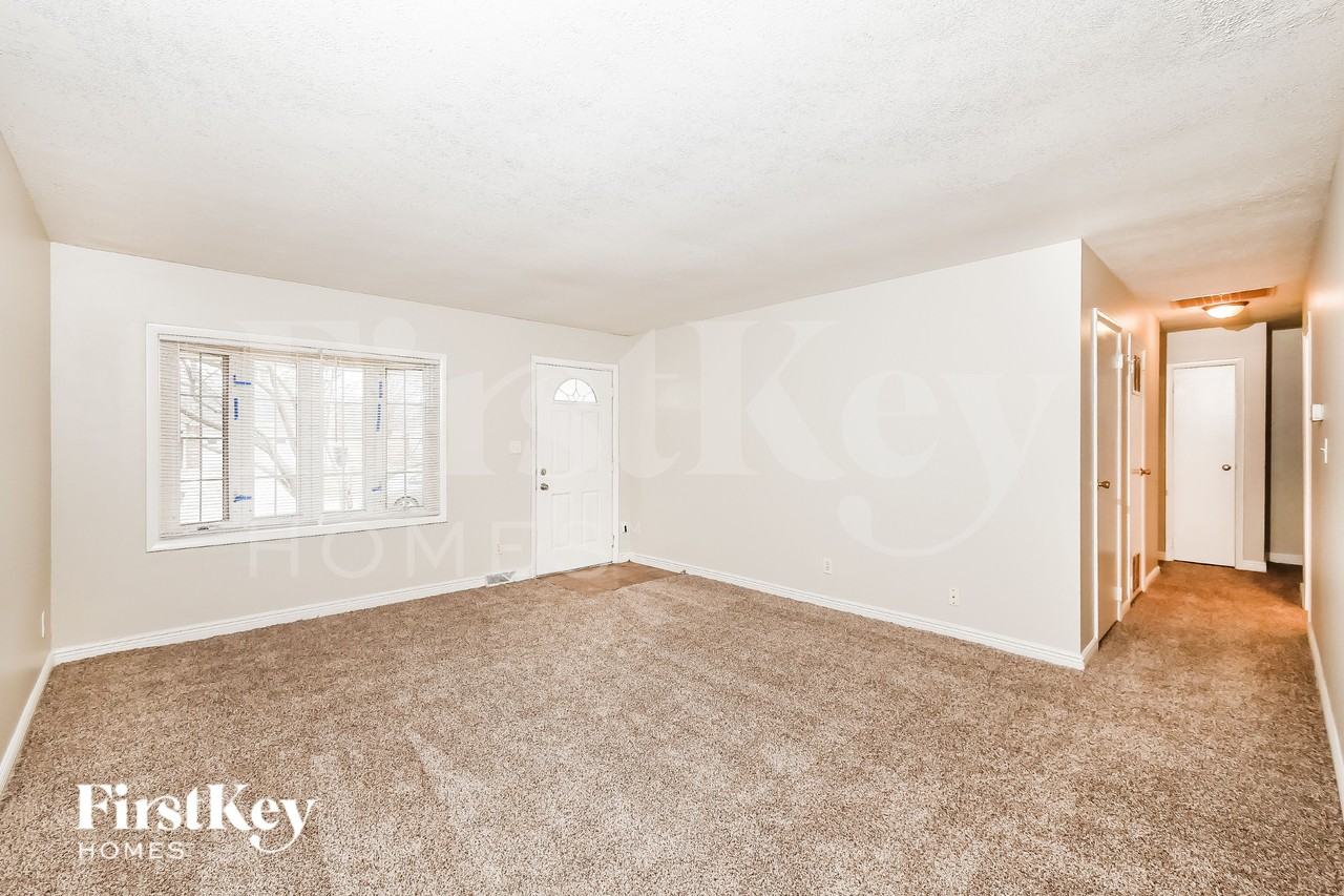 322 Deville Pl - Photo 5 of 16