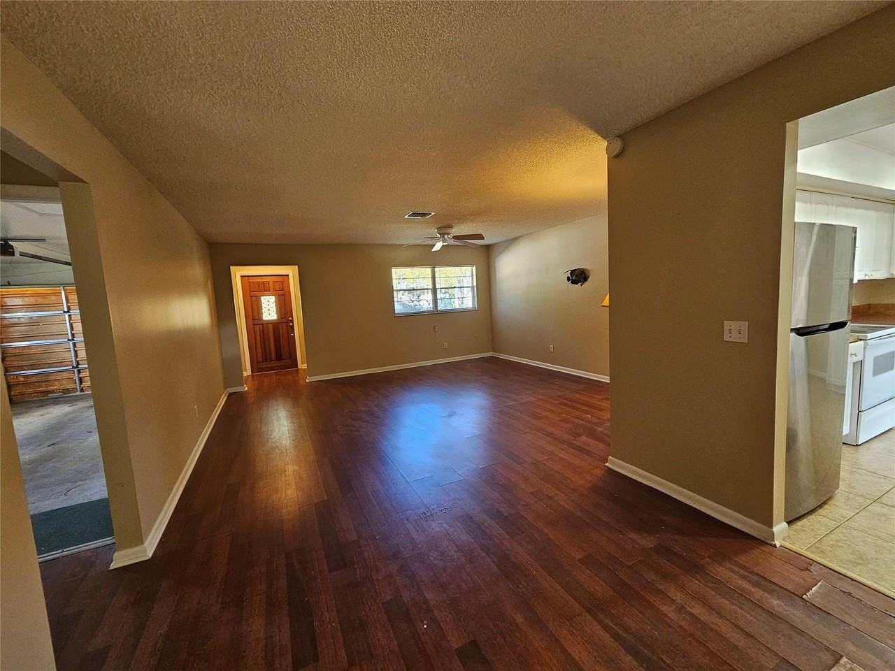 612 Coconut Ave N - Photo 4 of 24