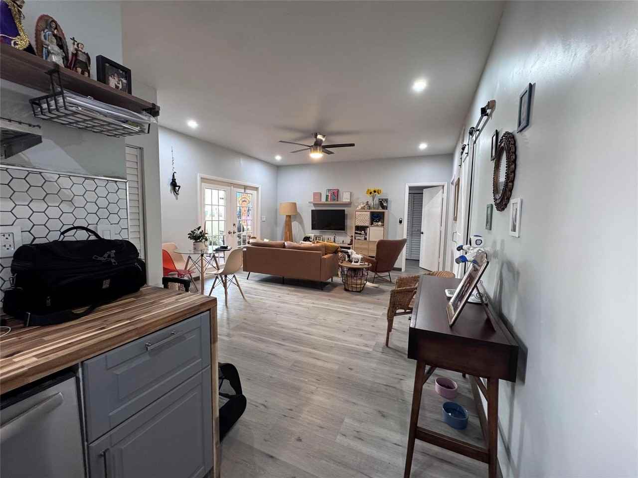 1417 Avon Ln Apt 104 - Photo 7 of 37