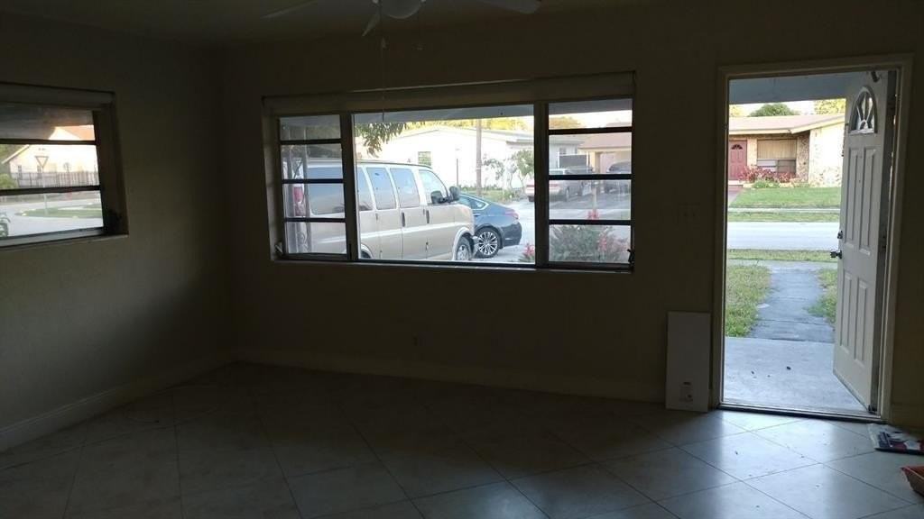 2025 Nw 14th Ave Unit 2025 - Photo 5 of 7