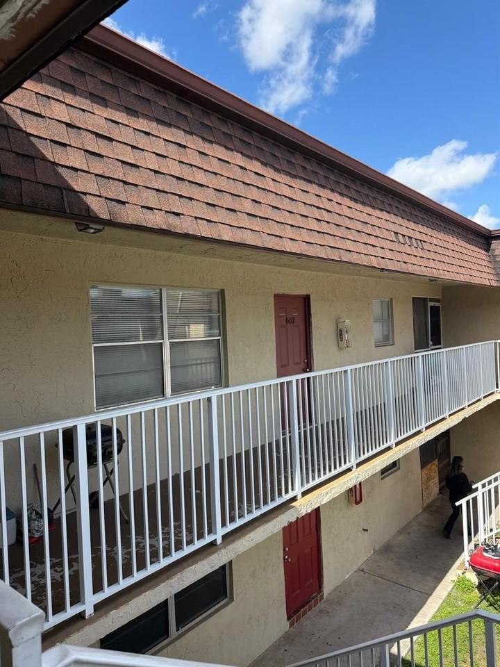 4524 Sw 54th St #601W - Photo 2 of 6