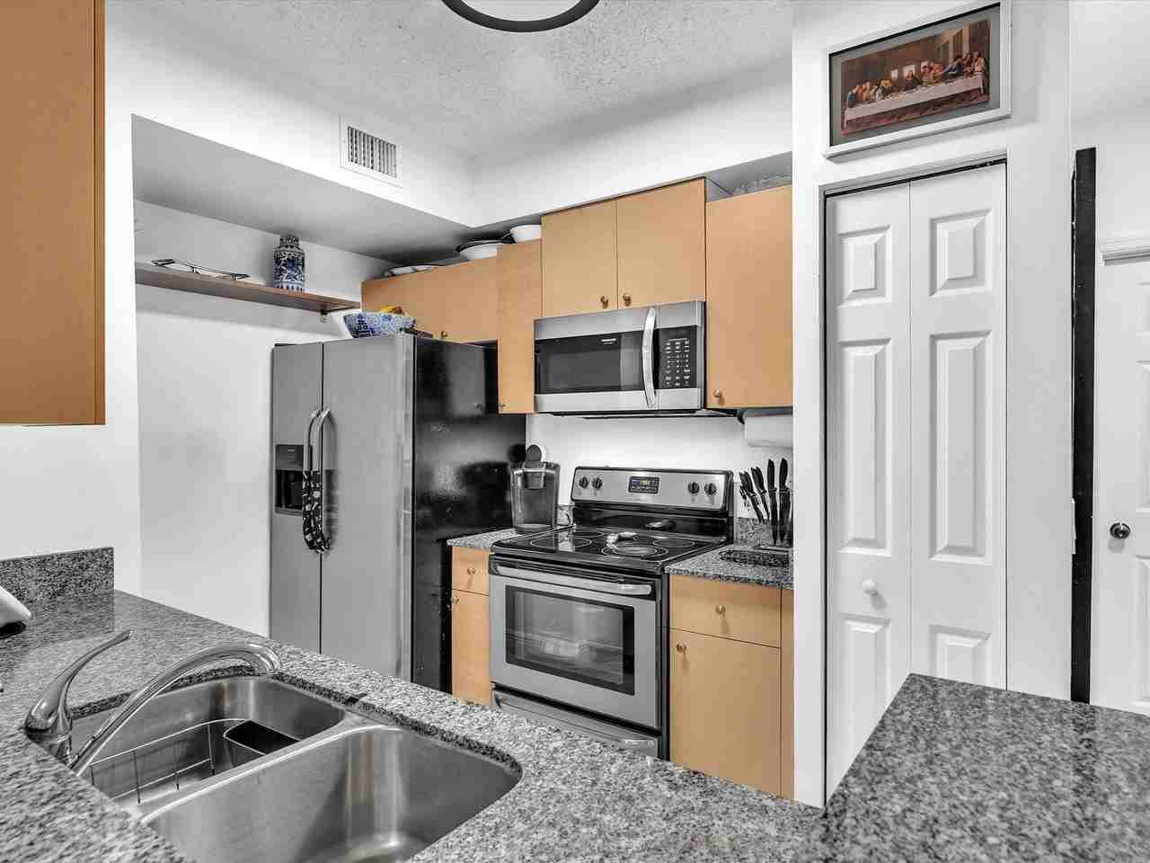 2478 Centergate Dr Apt 202 - Photo 6 of 21