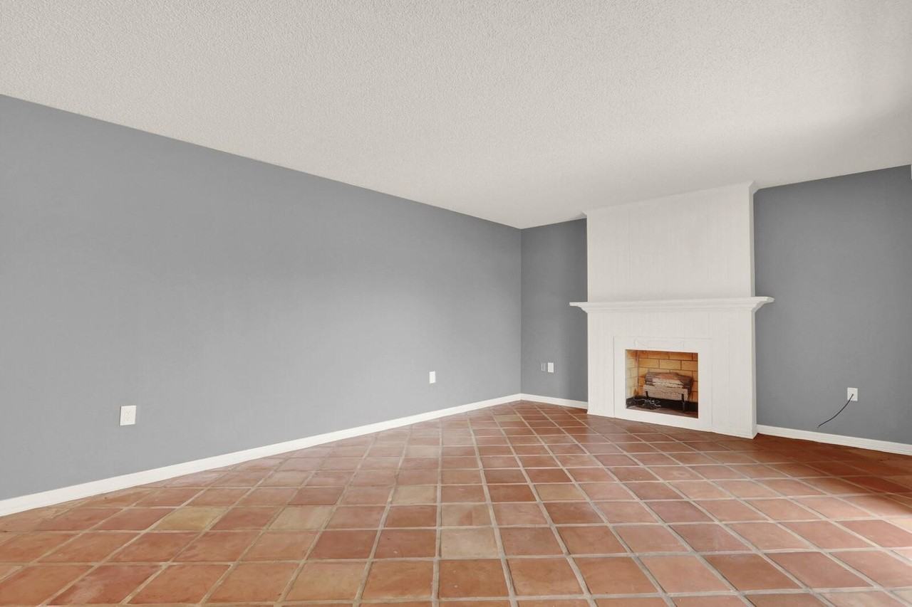 3227 Gardenia St Unit C - Photo 7 of 33