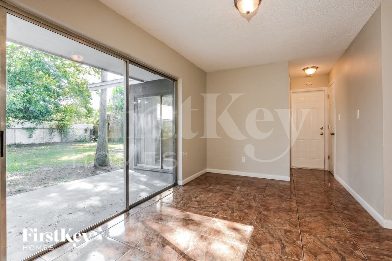 3091 Crane Strand Dr - Photo 4 of 16