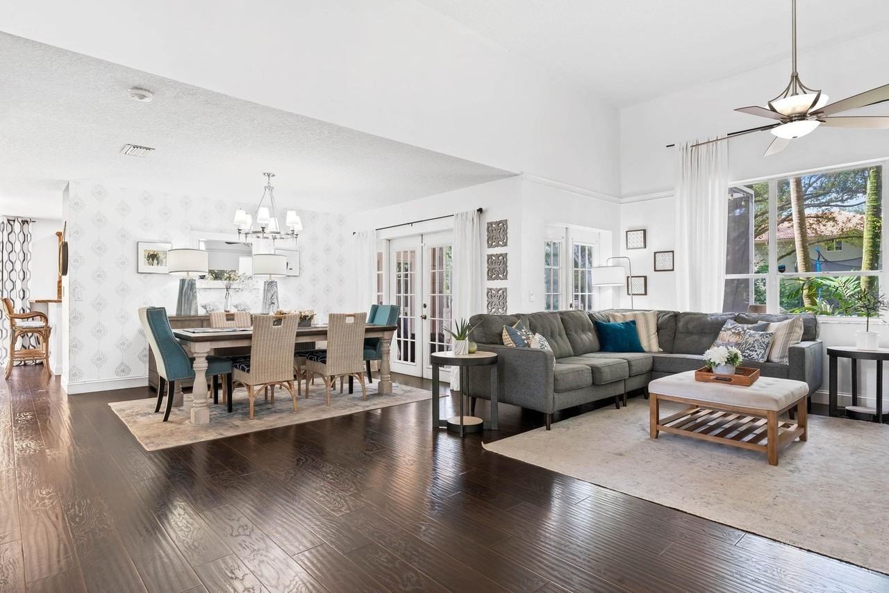 1021 Nw 108th Ave - Photo 5 of 27