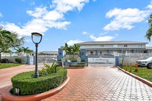 8330 Nw 103rd St Apt 101b - Photo 1 of 1