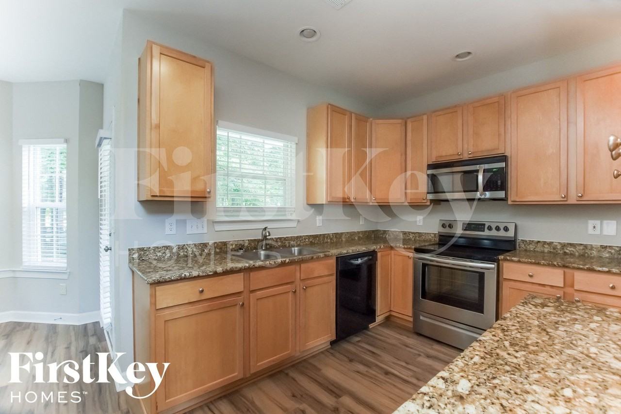 3026 Windsor Meadow Ln - Photo 6 of 15