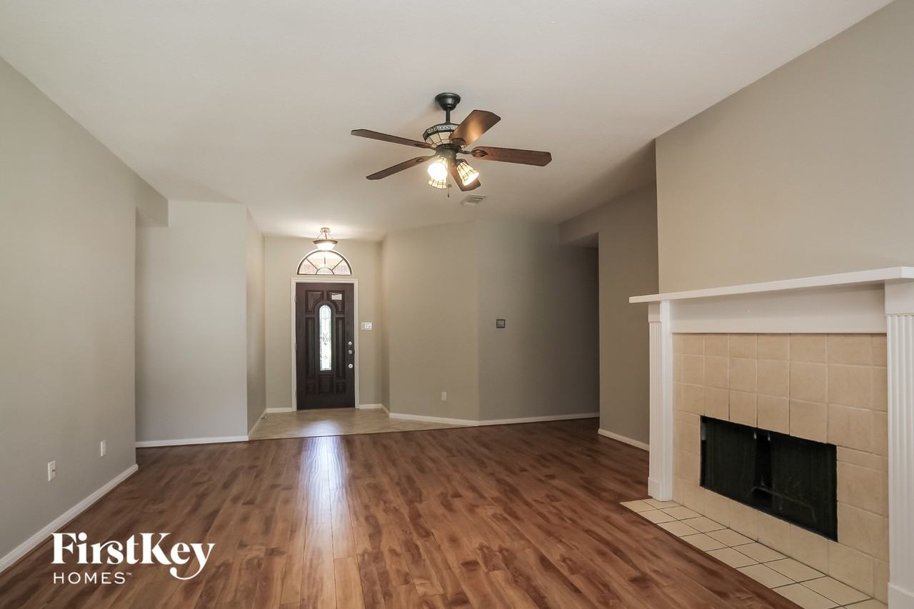 28752 Aloha Ln - Photo 4 of 15