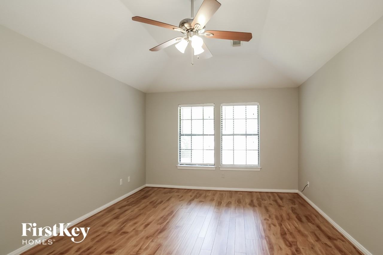 28752 Aloha Ln - Photo 7 of 15