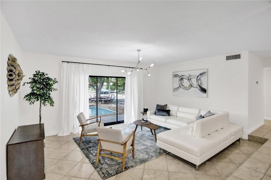 631 Oleander Dr - Photo 7 of 38