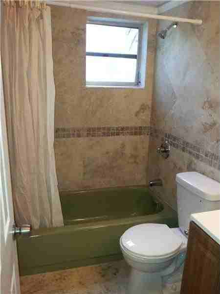 3250 Nw 85th Ave Apt 12a - Photo 4 of 9