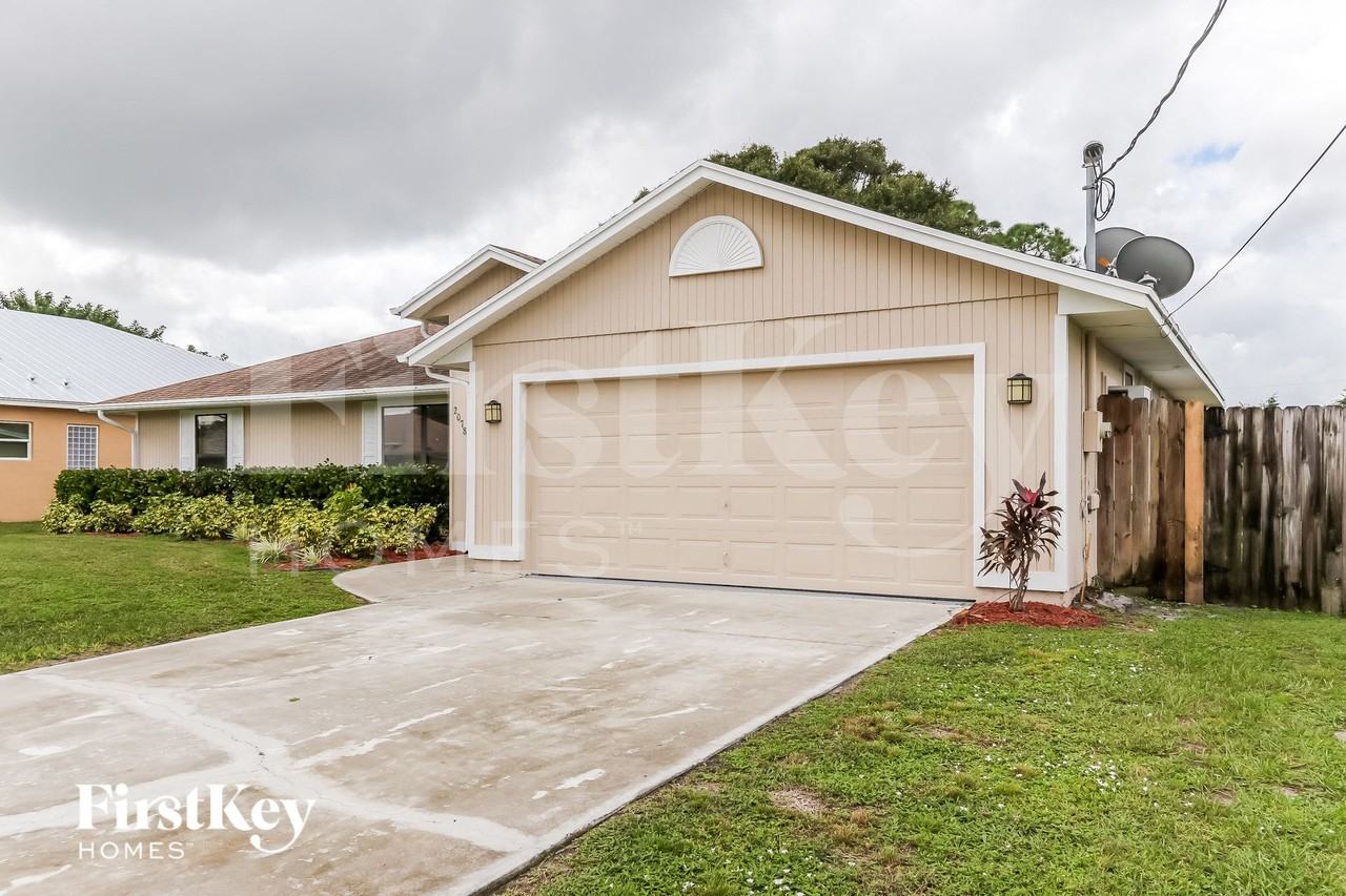 2078 Sw Idaho Ln - Photo 3 of 15