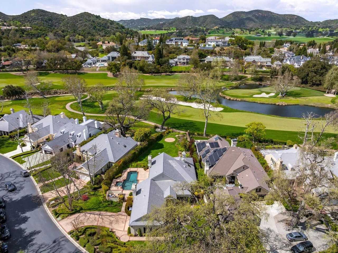 2419 Stafford Rd - Photo 6 of 36