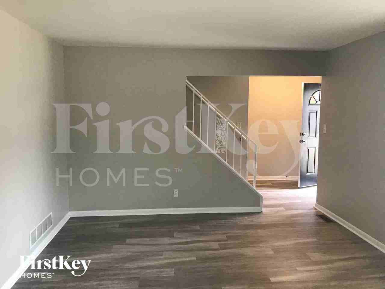 1758 Hilltree Dr - Photo 4 of 14