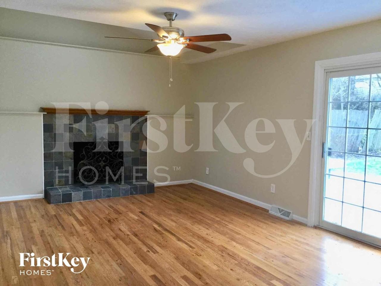 1716 Eastwind Ct - Photo 4 of 14