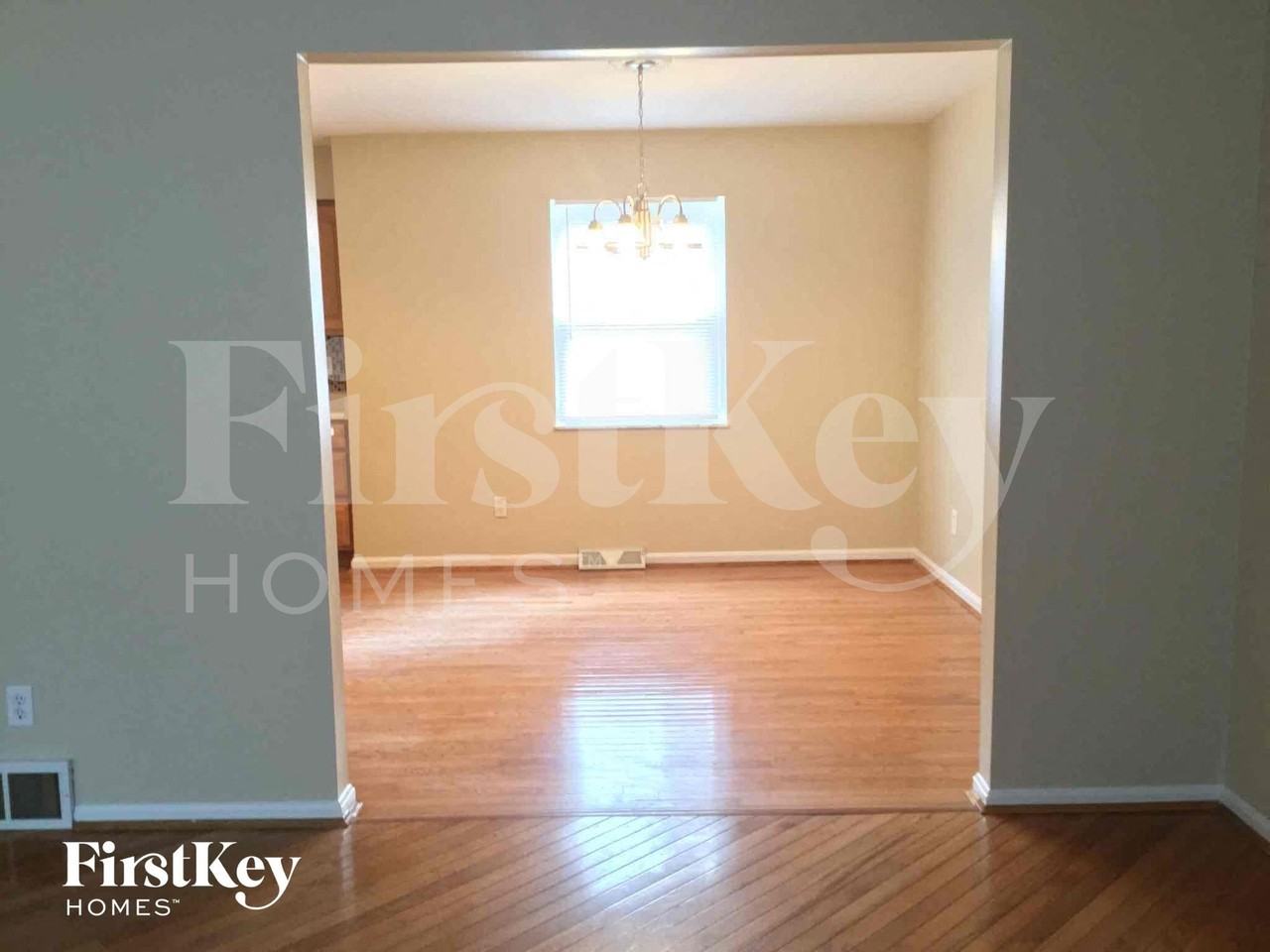 1716 Eastwind Ct - Photo 5 of 14