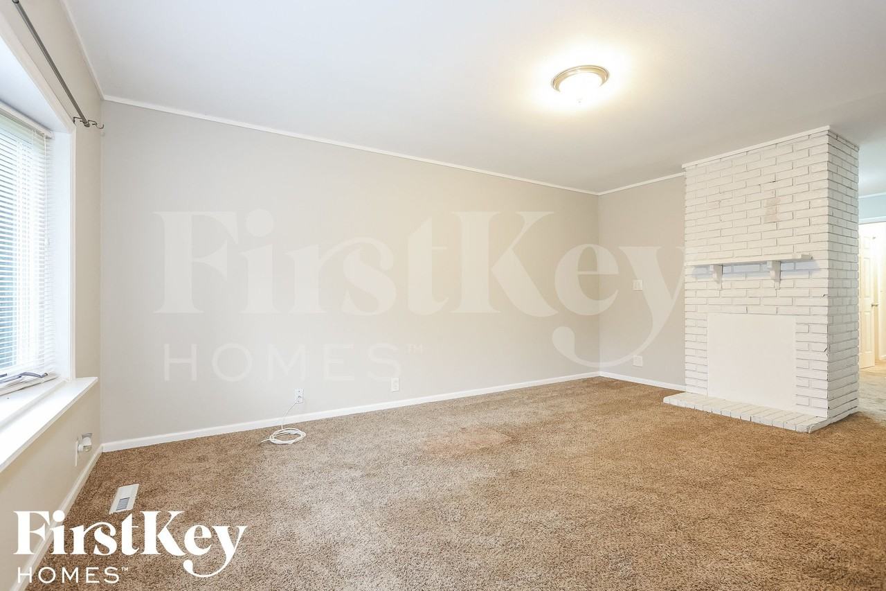 17 Fir St - Photo 3 of 15