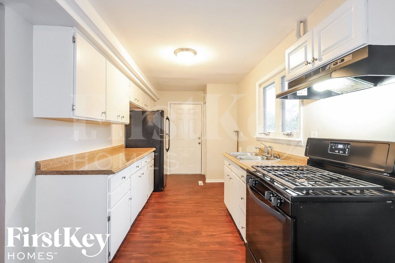 17 Fir St - Photo 6 of 15