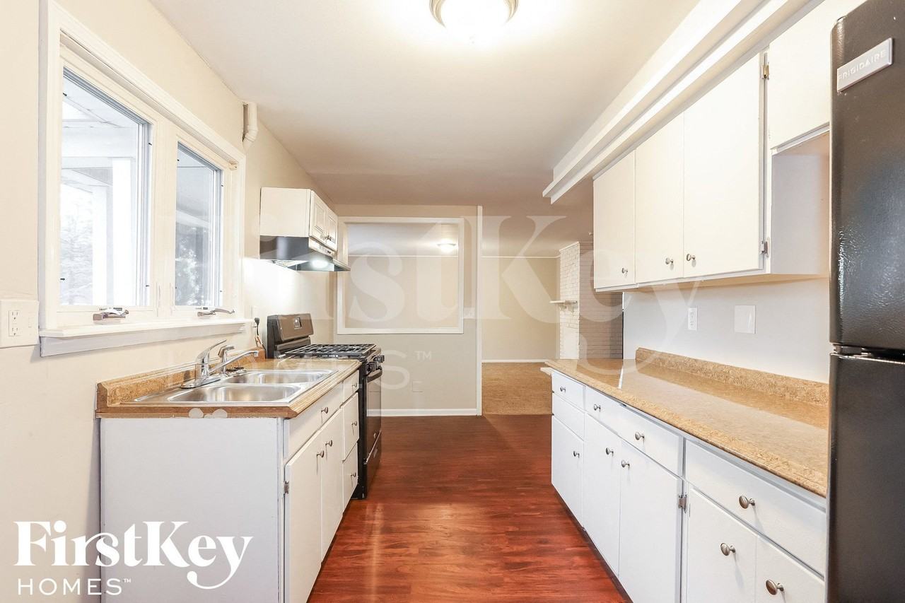 17 Fir St - Photo 7 of 15