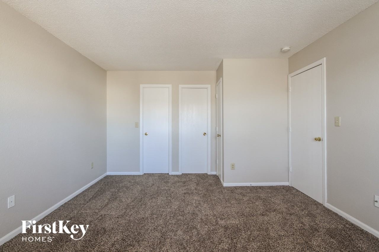 1214 Country Ridge Ln - Photo 6 of 14