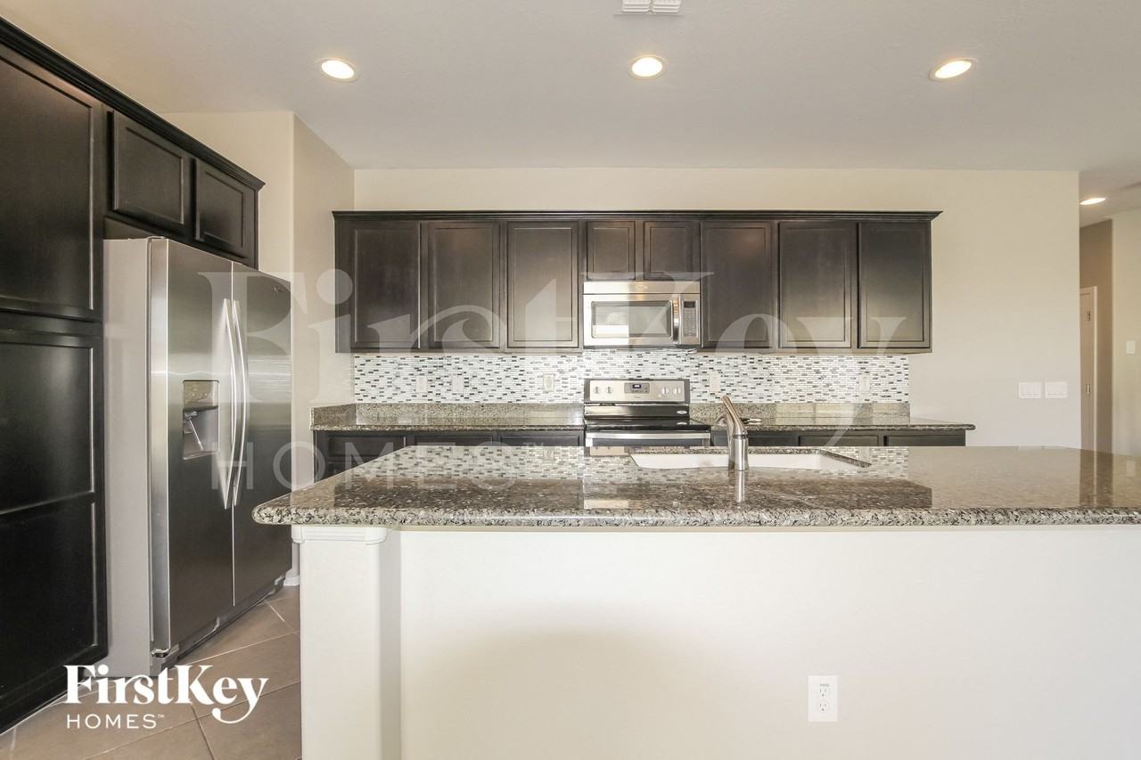 12034 W Briles Rd - Photo 6 of 15