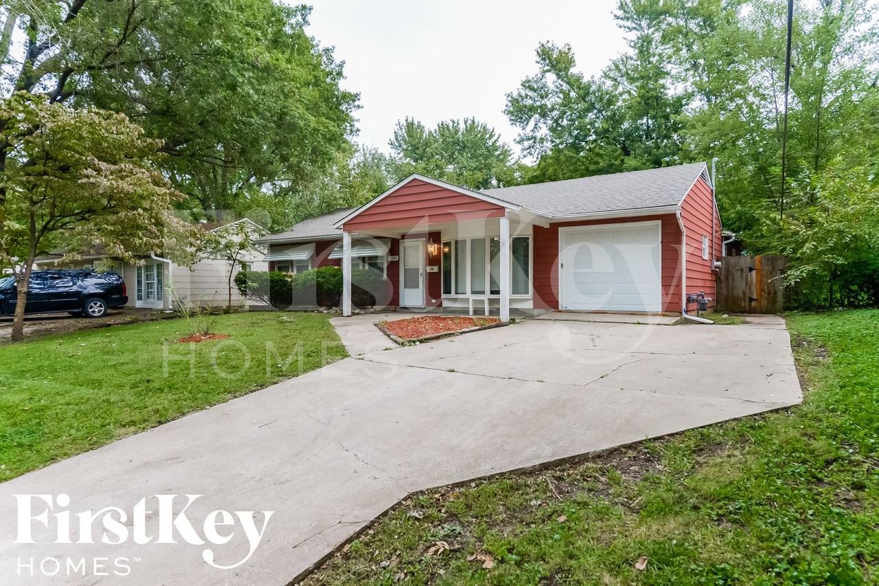 11409 Bristol Ter - Photo 2 of 15