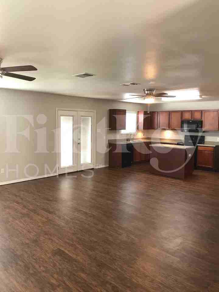 10631 S Shaenridge - Photo 2 of 18