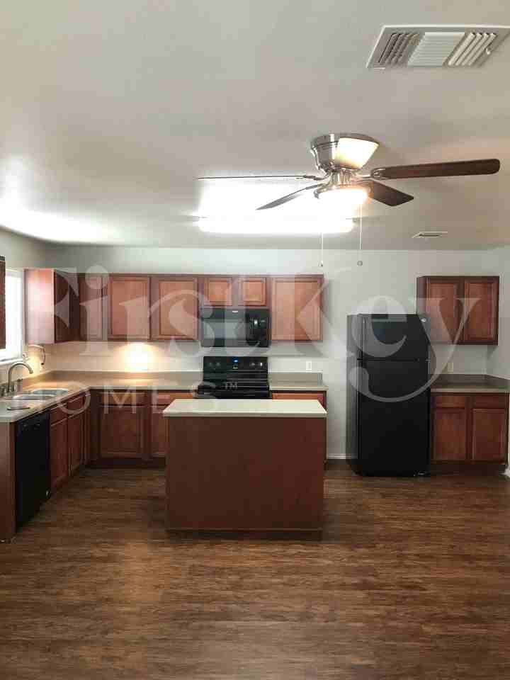 10631 S Shaenridge - Photo 5 of 18