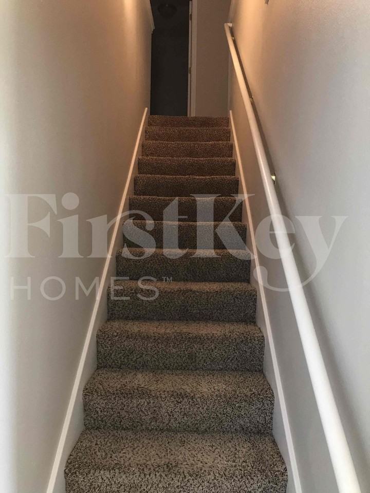 10631 S Shaenridge - Photo 7 of 18