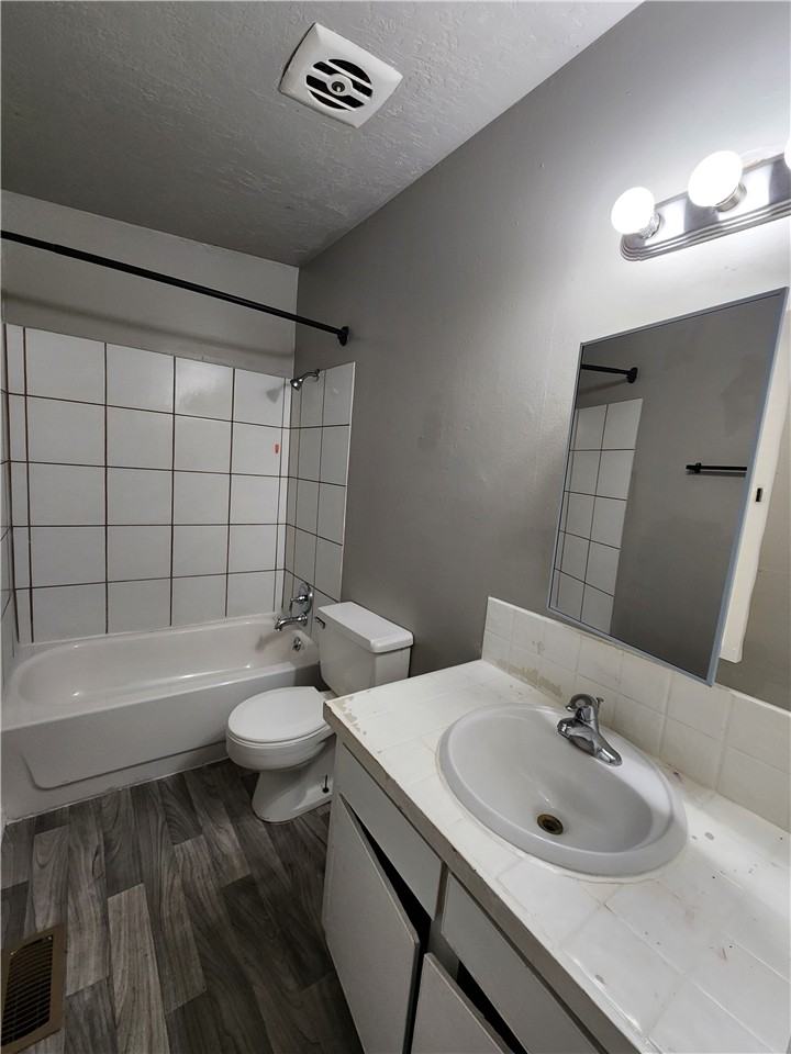 2203 Ws #2209 - Photo 6 of 8